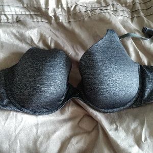Victoria secret t-shirt bra